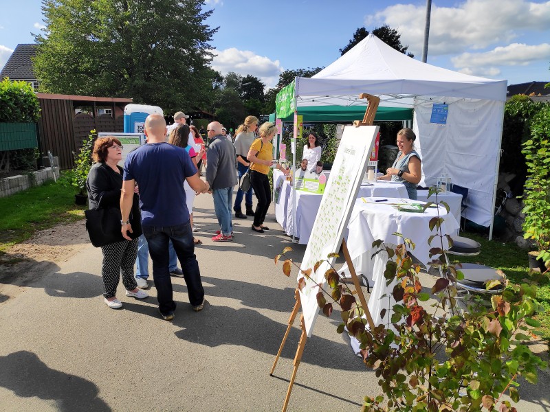 Infostand Einheitsbuddeln Citizens Forests